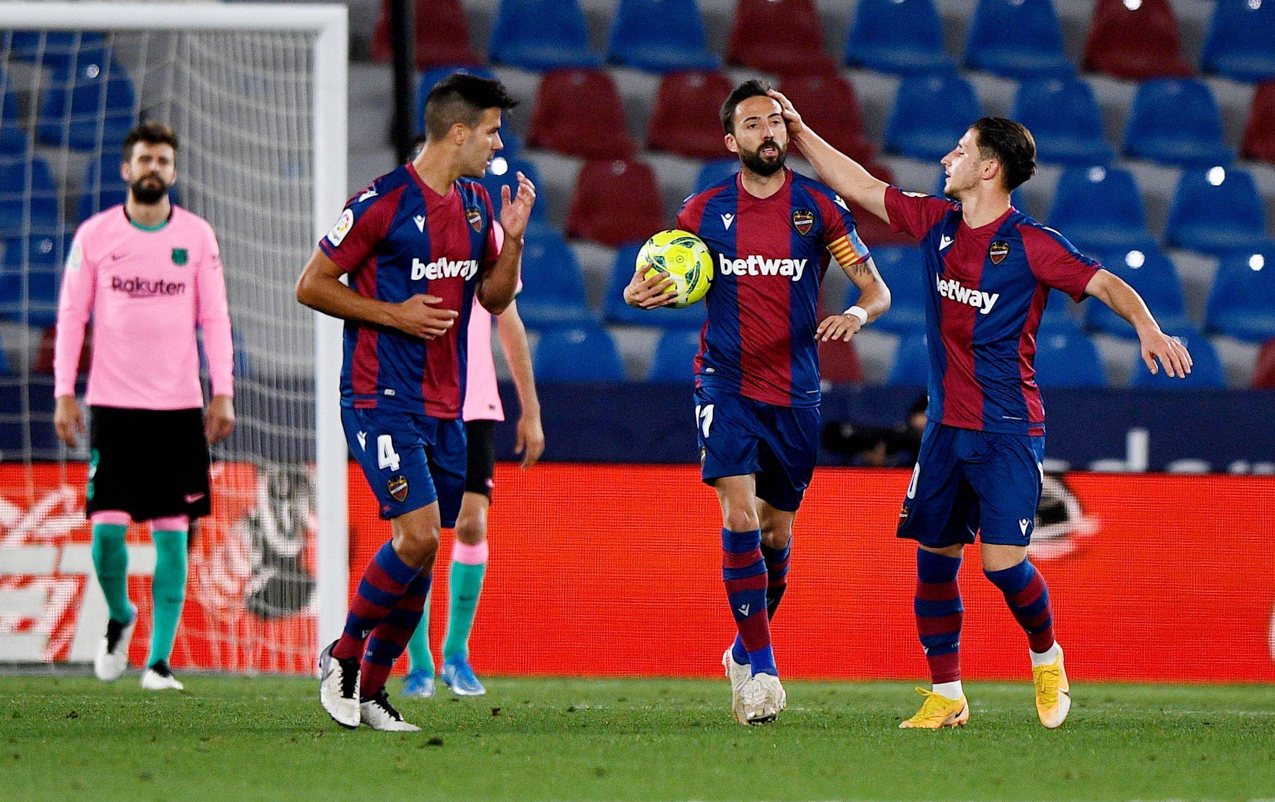 包含西甲今晚再迎强敌，托特纳姆更衣室发声，主帅态度——球迷炸锅，更衣室氛围转暖的词条-棋牌